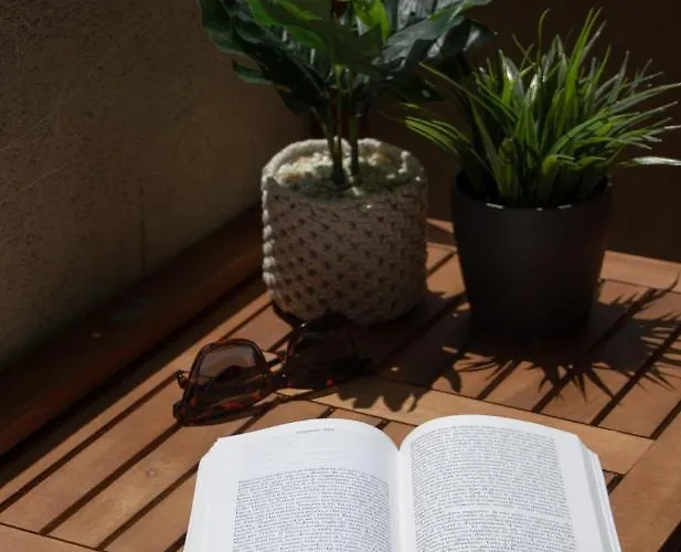 Couette-café Mirage 4*