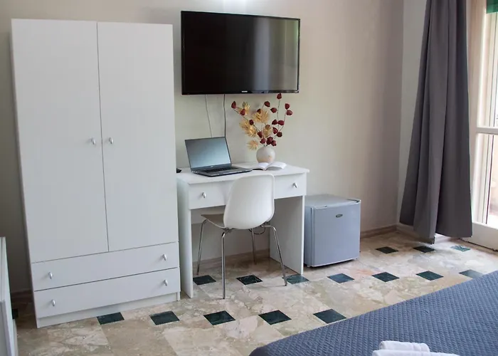 Couette-café Mirage 4*